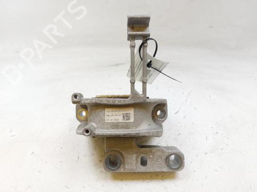 Used Engine mount VW POLO VI (AW1, BZ1, AE1) 1.0 TSI (95 hp) 28618531
