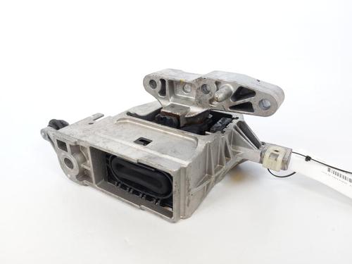 Used Engine mount BMW X1 (F48) xDrive 25 e Plug-in-Hybrid (220 hp) 17204390