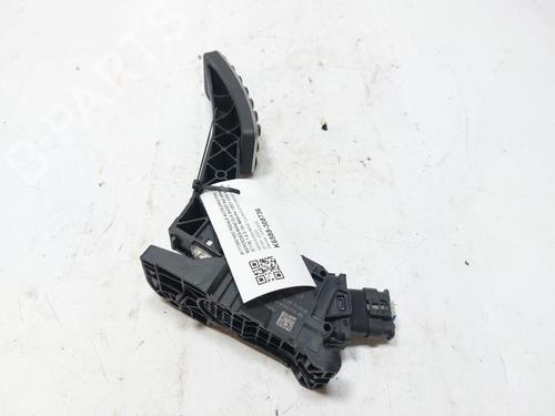 Used Pedal MERCEDES-BENZ CLA Shooting Brake (X118) CLA 180 (118.684) (136 hp) 33195937