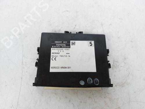 Calculateur moteur (ecu) TOYOTA YARIS (_P13_) 1.5 Hybrid (NHP130_, NHP130) (101 hp) 15166126