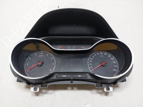 Used Instrument cluster Instrument cluster OPEL CROSSLAND X / CROSSLAND (P17, P2QO) 1.5 (75) (110 hp) 33752314 33752314