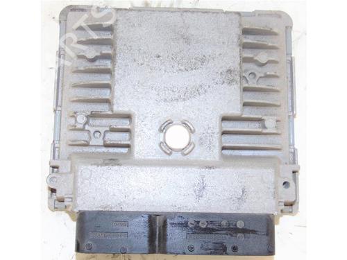 Used Engine control unit (ECU) VW TOURAN (1T3) 1.2 TSI (105 hp) 15140981