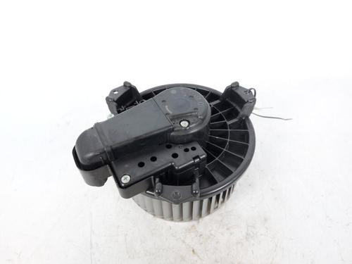 Used Heater blower motor TOYOTA YARIS (_P13_) 1.5 Hybrid (NHP130_, NHP130) (101 hp) 15166120