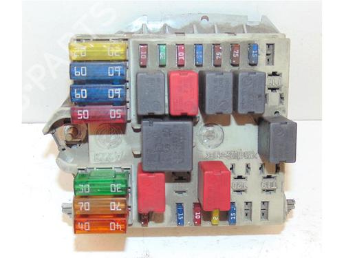 Used Fuse box Fuse box FIAT PUNTO (188_) 1.2 16V 80 (188.233, .235, .253, .255, .333, .353, .639,... (80 hp) 15142567 15142567