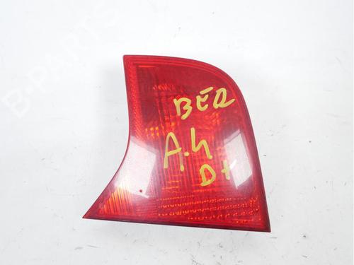 Højre baglygte AUDI A4 B6 (8E2) 1.9 TDI (130 hp) 15148257