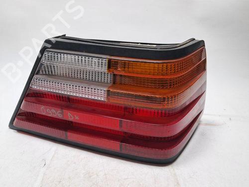 Used Right taillight Right taillight MERCEDES-BENZ 124 Saloon (W124) 200 E (124.021) (122 hp) 33422366 33422366