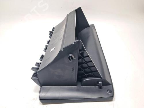 Glove box TOYOTA YARIS (_P21_, _PA1_, _PH1_) 1.5 Hybrid (MXPH10, MXPH11) | BP31036551C95