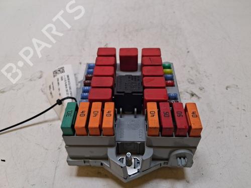 Used Fuse box Fuse box 39465057 39465057