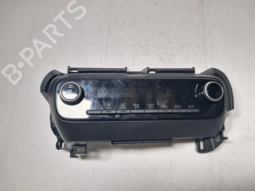 climate-control-toyota-yaris-_p21_-_pa1_-_ph1_-2020-31036554 main image