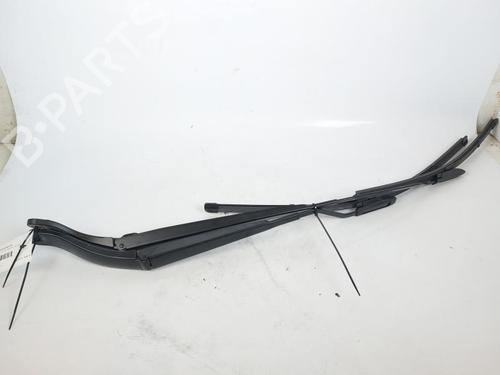 Used Front windshield wiper arm RENAULT MEGANE IV Saloon 1.5 Blue dCi 115 (LVA6) (115 hp) 17380242
