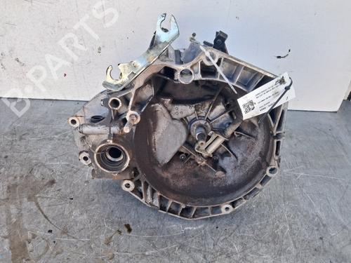 Used Gearbox Gearbox FIAT PANDA (169_) 1.3 D Multijet 4x4 (169.AXC2A) (70 hp) 40596592 40596592