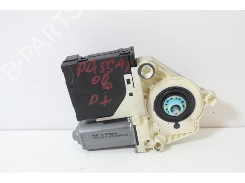 Used Front right window mechanism Front right window mechanism VW PASSAT B6 (3C2) 1.9 TDI (105 hp) 15146573 15146573