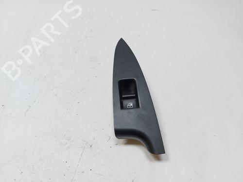 Used Left front window switch Left front window switch ALFA ROMEO GIULIETTA (940_) 2.0 JTDM (940.FXL1A) (140 hp) 33197875 33197875