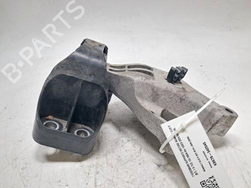 Used Engine mount Engine mount RENAULT CLIO V (B7_) 1.0 TCe 90 (B7MT) (91 hp) 39911439 39911439