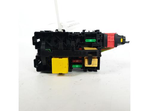 Used Fuse box Fuse box PEUGEOT 2008 I (CU_) 1.2 THP 110 / PureTech 110 (110 hp) 15152769 15152769