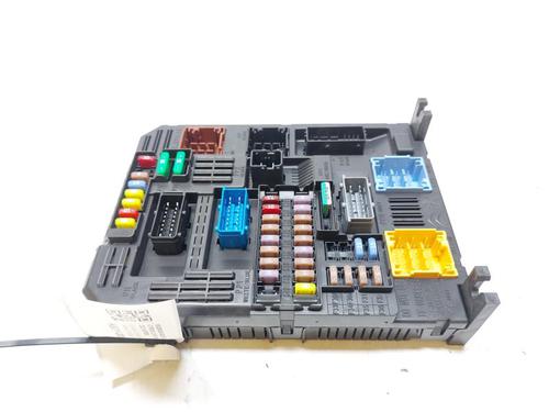 Used Electronic module Electronic module CITROËN C3 III (SX) 1.2 PureTech 82 (83 hp) 30802713 30802713