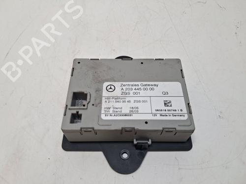 Used Engine control unit (ECU) Engine control unit (ECU) MERCEDES-BENZ VIANO (W639) CDI 2.2 (639.711, 639.713, 639.811, 639.813, 639.815) (150 hp) 40279384 40279384