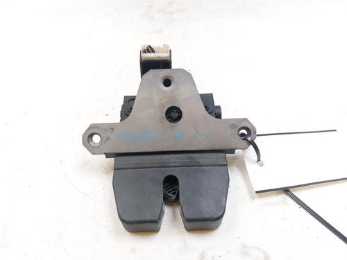Used Tailgate lock LAND ROVER FREELANDER 2 (L359) 2.2 TD4 4x4 (160 hp) 26672257