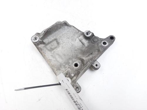 Used Engine mount FIAT 500L (351_, 352_) 1.3 D Multijet (199.LYM11, 199.LYM1A) (95 hp) 24654192