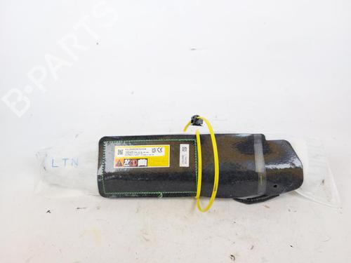 Used Left seat airbag TOYOTA YARIS CROSS (MXP_) 1.5 Hybrid (MXPJ10) (116 hp) 17443999