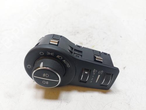 switch-fiat-500x-334_-2014-37019767 main image