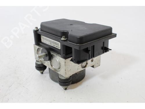 Used ABS pump LANCIA MUSA (350_) 1.3 D Multijet (350.AXG11, 350.AXG1A) (90 hp) 15147695