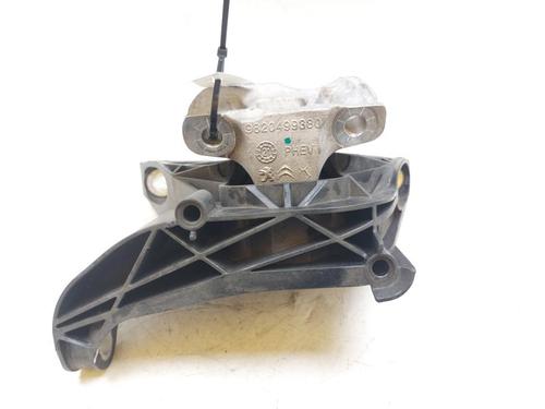 Used Engine mount Engine mount 25810546 25810546