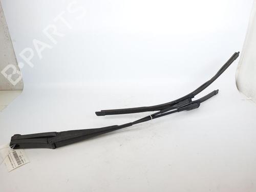 Used Front windshield wiper arm AUDI A1 (8X1, 8XK) 1.6 TDI (90 hp) 15168470