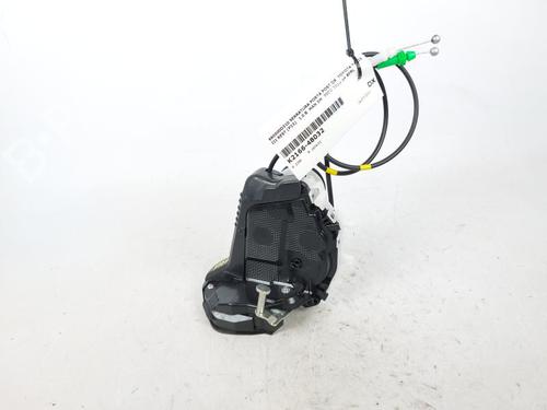 Used Rear right lock TOYOTA YARIS (_P13_) 1.0 (KSP130_, KSP130) (69 hp) 15158178