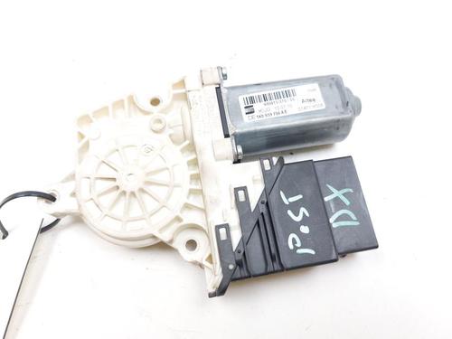 Rudehejsemotor bagstkærm venstre SEAT ALTEA (5P1) 1.6 TDI (90 hp) 27815893