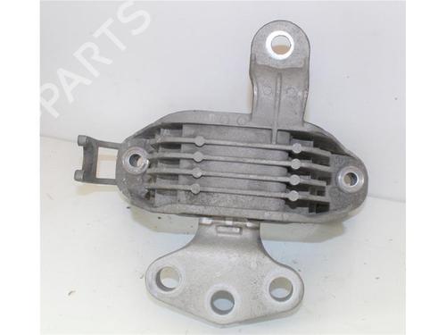 Used Engine mount Engine mount OPEL ZAFIRA TOURER C (P12) 2.0 CDTi (75) (110 hp) 15144561 15144561