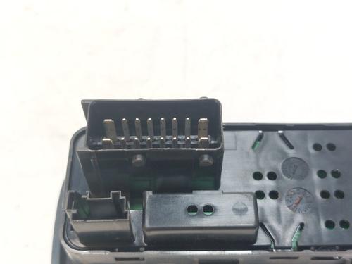 Left front window switch CITROËN C3 II (SC_) 1.0 VTi 68 | BP36618122I27 - Image 3