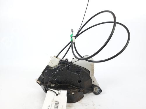Used Front left lock TOYOTA YARIS (_P13_) 1.5 Hybrid (NHP130_, NHP130) (101 hp) 15264711