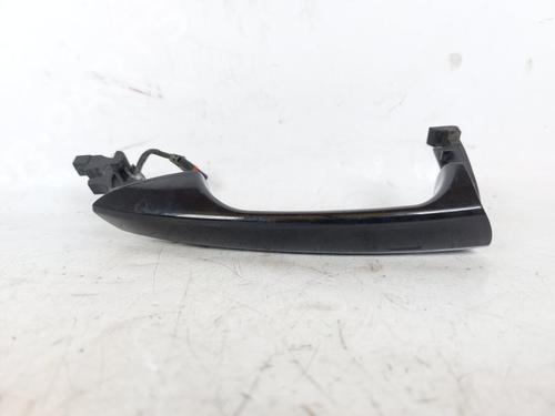 Used Front left exterior door handle MERCEDES-BENZ A-CLASS (W176) A 200 CDI / d (176.008) (136 hp) 21083335