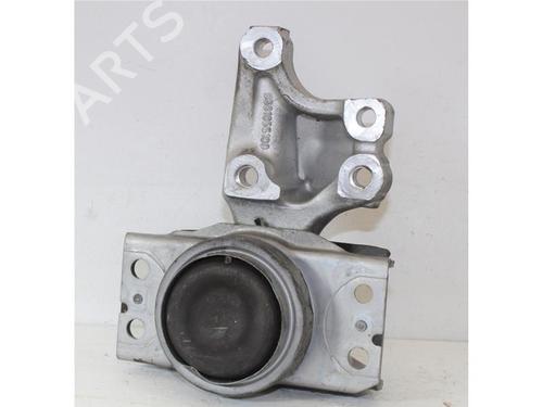 Engine mount PEUGEOT 5008 (0U_, 0E_) 2.0 HDi 150 / BlueHDi 150 | BP15142879M89 