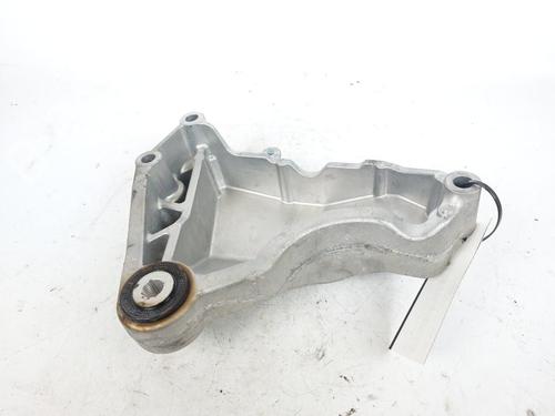 Used Engine mount Engine mount MERCEDES-BENZ GLA-CLASS (X156) GLA 180 (156.942) (122 hp) 19444983 19444983