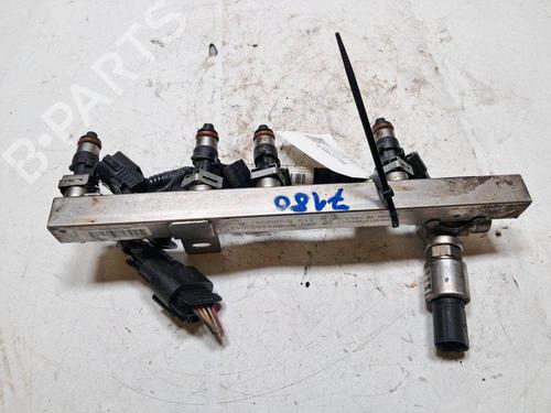 Injector Injector FIAT PUNTO (199_) 1.4 (199AXB1A, 199BXB1A, 199BXB11, 199AXB11) (78 hp) 33926687 33926687