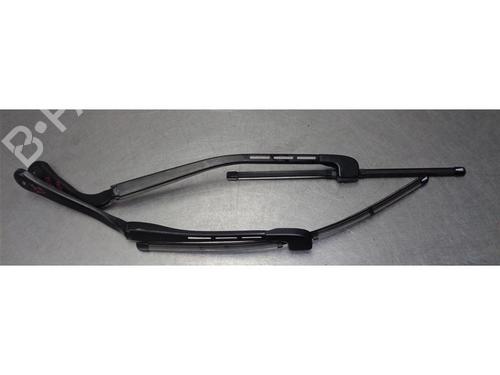 Used Front windshield wiper arm BMW 3 (E90) 318 d (143 hp) 15140285