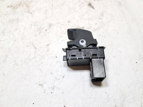 Left front window switch SKODA KAROQ (NU7, ND7) 2.0 TDI | BP31062839I27 - Image 3