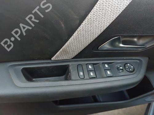 Fuse box CITROËN C4 III (BA_, BB_, BC_) 1.5 BlueHDi 130 (BBYHZB) | BP15166595E1