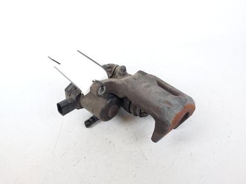 Used Right front brake caliper Right front brake caliper 15163682 15163682
