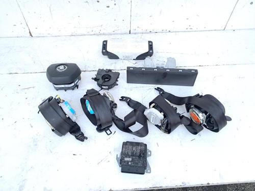 Used Airbag Kit SKODA KAROQ (NU7, ND7) 2.0 TDI (116 hp) 31062886
