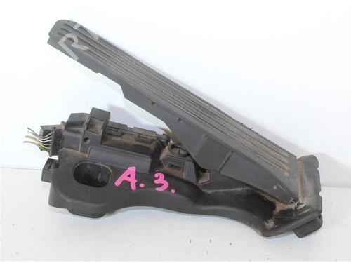 Used Pedal Pedal VOLVO 140 Estate (145) 1.8 S (75 hp) 15144672 15144672