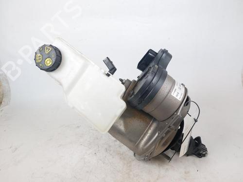 Used Servo brake VOLVO XC40 (536) T4 Plug-in Hybrid (211 hp) 17205514