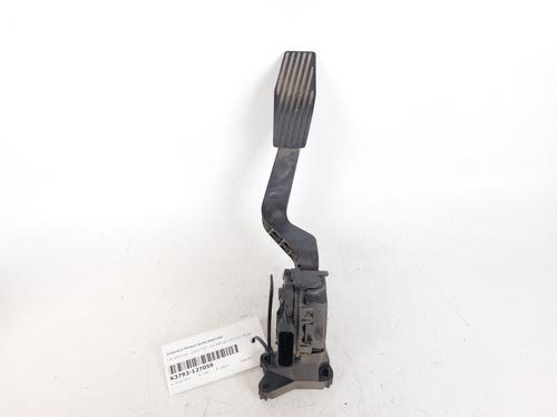 Used Pedal Pedal FIAT 500X (334_) 1.6 D Multijet (334AXA1B, 334AXA11) (120 hp) 23399718 23399718