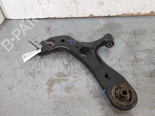 Used Left front suspension arm Left front suspension arm TOYOTA AURIS (_E18_) 1.8 Hybrid (ZWE186_, ZWE186R) (136 hp) 34119071 34119071