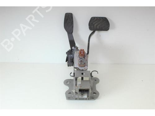 Pédale RENAULT KADJAR (HA_, HL_) 1.5 dCi 110 (HLA3) (110 hp) 15145715