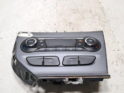 Used Climate control Climate control FORD FOCUS III 1.0 EcoBoost (125 hp) 33312173 33312173