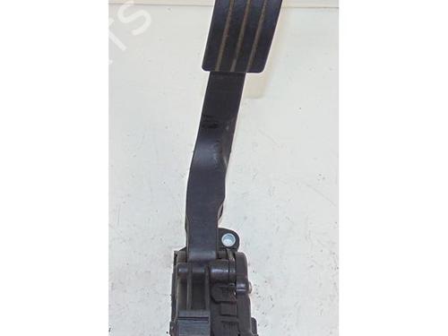 Used Pedal Pedal RENAULT TWINGO II (CN0_) 1.2 Turbo (CN0C, CN0F) (100 hp) 15140409 15140409