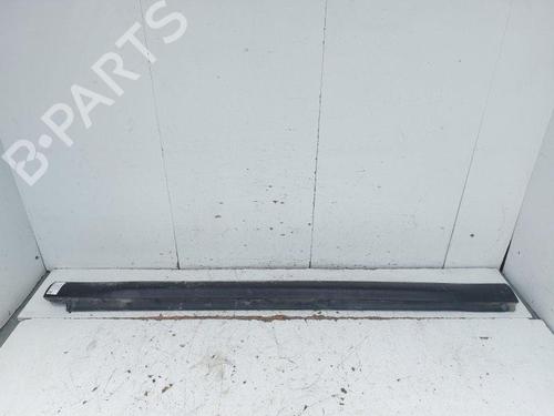 Trinnbrett Trinnbrett CITROËN C3 AIRCROSS II (2R_, 2C_) 1.5 BlueHDi 110 (110 hp) 34263168 34263168